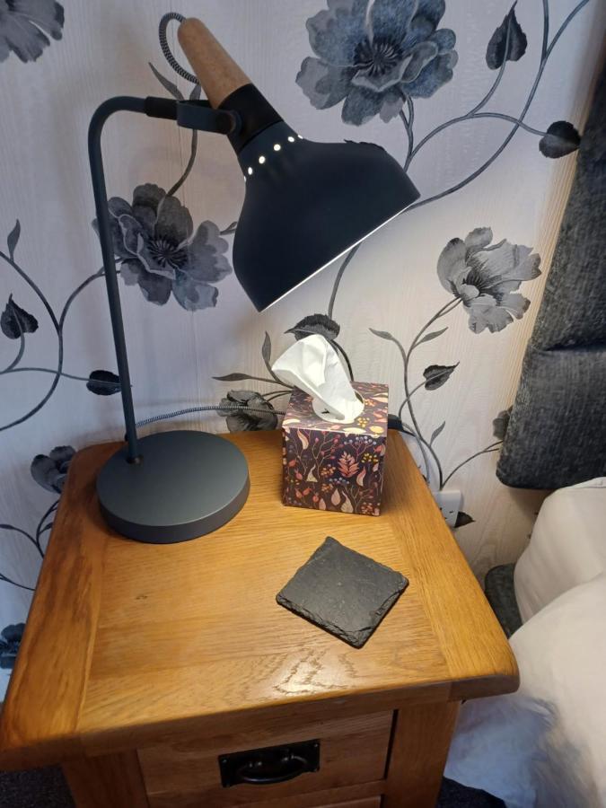 The Bear Bed & Breakfast Рейъдър Екстериор снимка