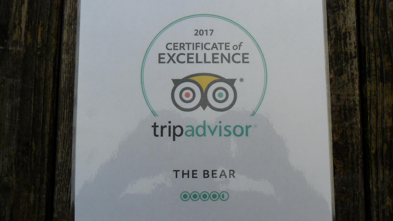 The Bear Bed & Breakfast Рейъдър Екстериор снимка